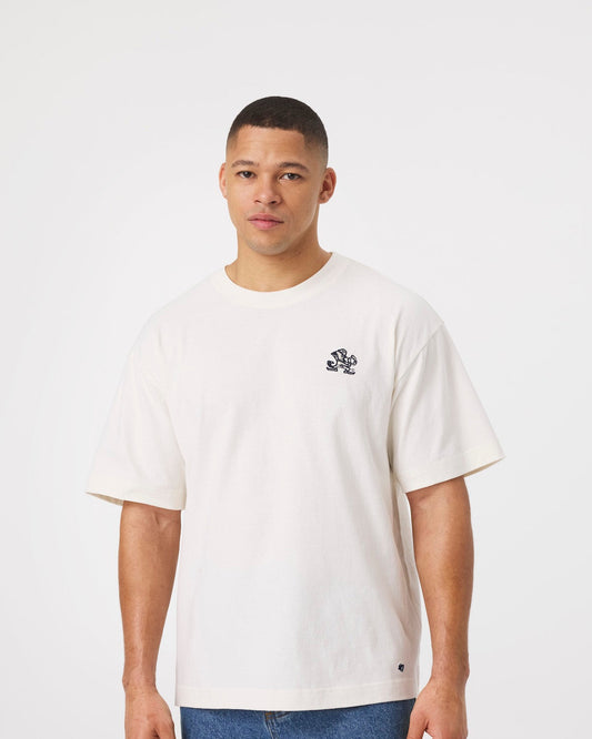 NOTRE DAME FIGHTING IRISH LEON '47 FOUNDATION TEE